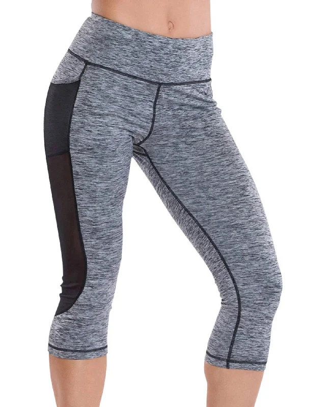 Prime Mesh Roam Capri Leggings In Stone